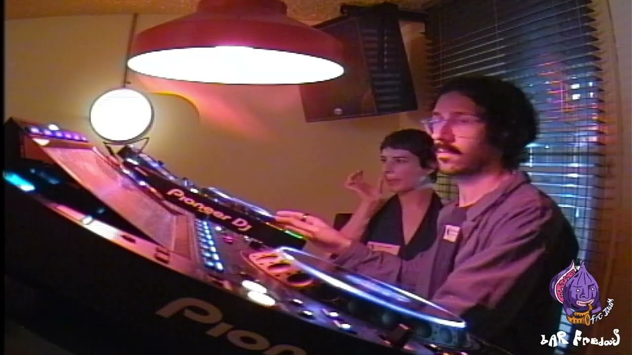 Rubric | Fig Jaam at Bar Freda's