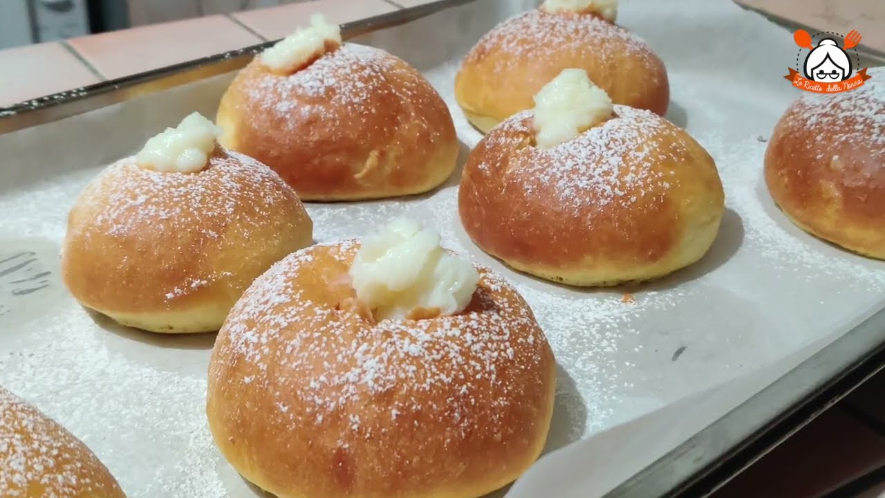 Мягкие домашние бриоши со сливками