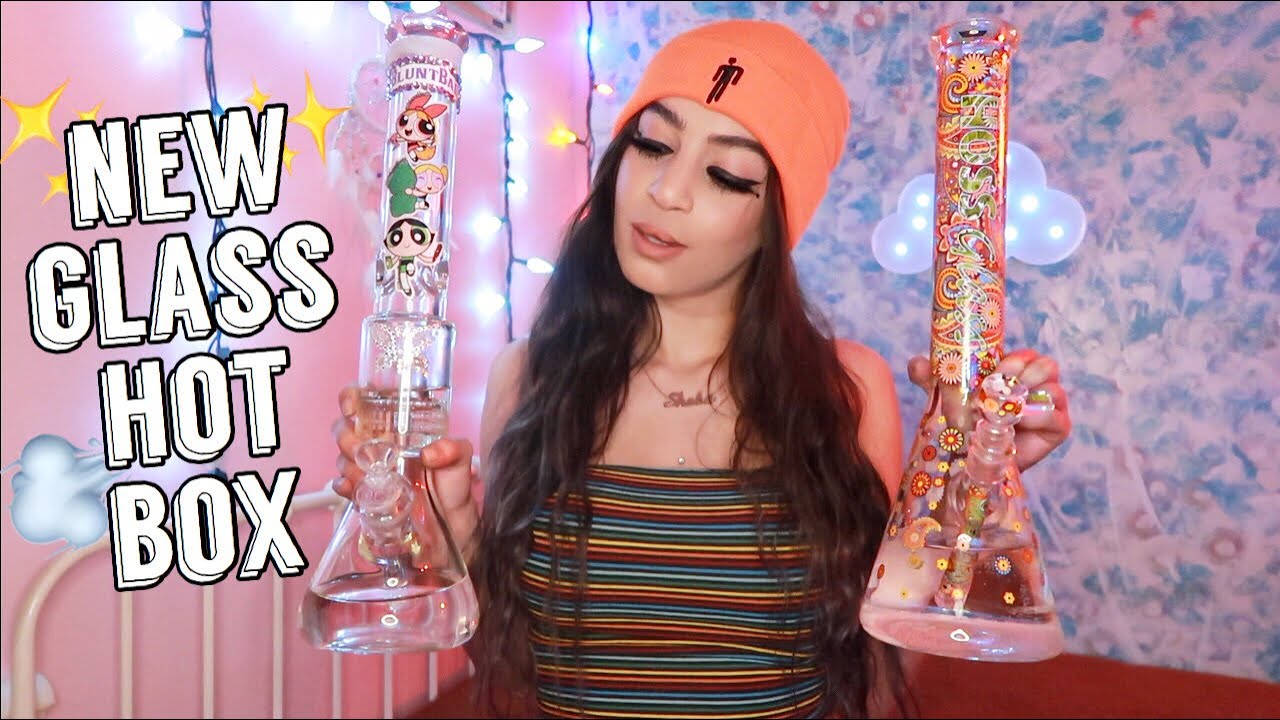 hotboxing my room with my new bongs | blunt_bae_