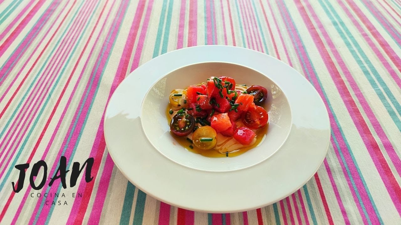 Crema de soja con salmón marinado & Soy cream with marinated salmon