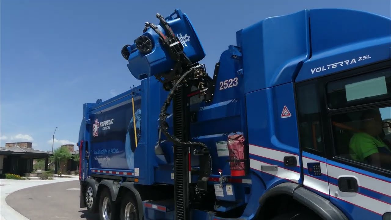 Republic Services of Phoenix's new Volterra ZSL all electric ZR