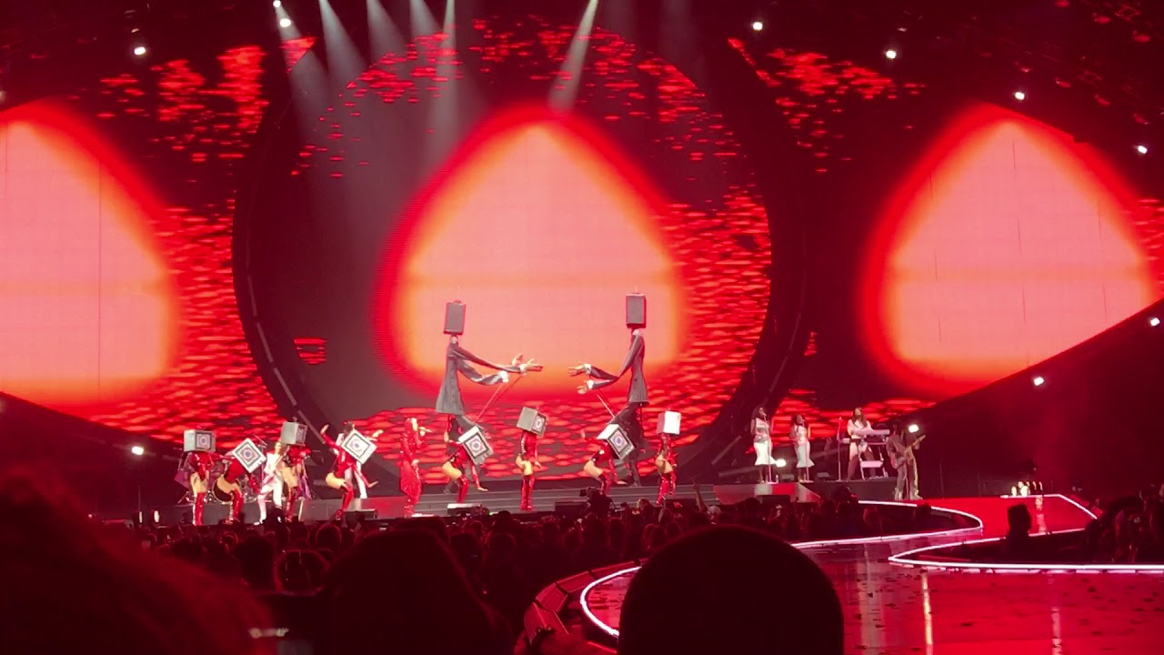 Katy Perry Chained To The Rhythm (Live) Witness The Tour 2017