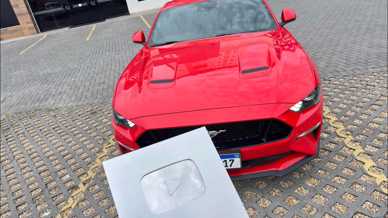 Do Mustang à Renda em Dólar: Como Vivo de Canais Dark no YouTube