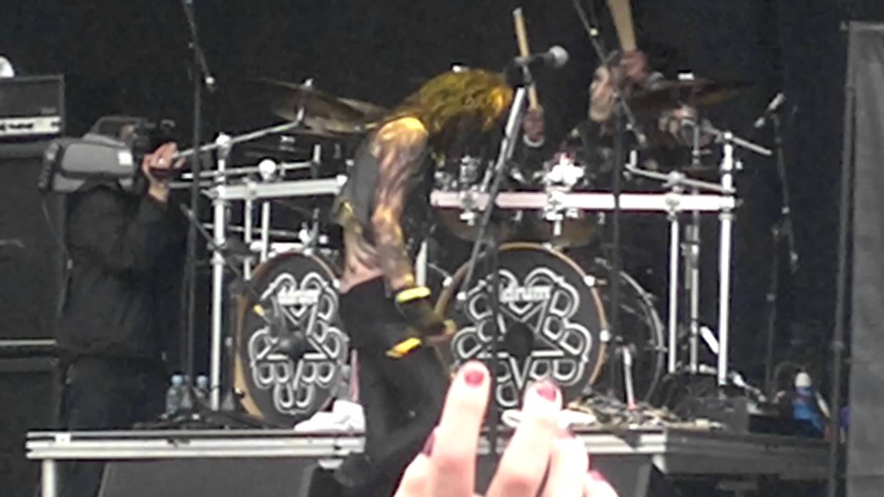 Black Veil Brides - Knives and Pens (Download Fest 2011 - 12/6/2011)
