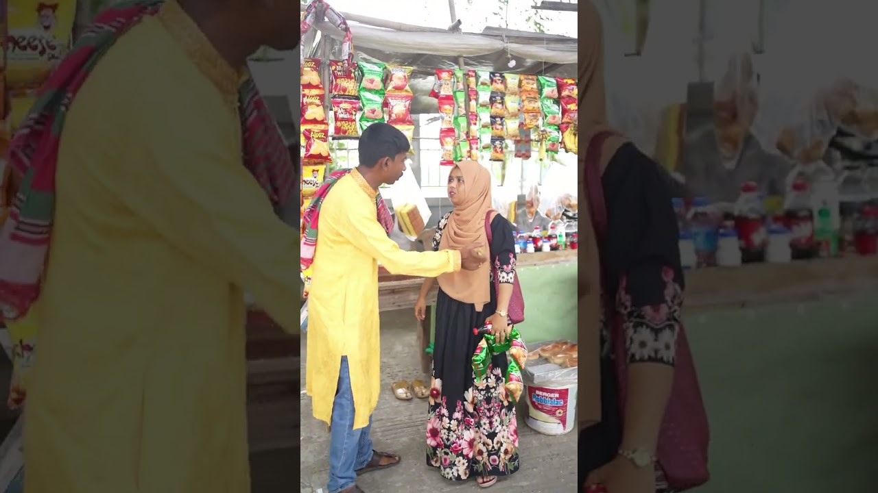 দোকানদার কাস্টমার এর সাথে  ভুল বুজাবুজি