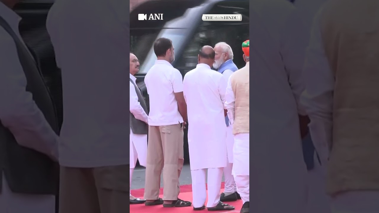 PM Modi interacts with Rahul Gandhi as leaders gather to pay tribute to Mahatma Jyotiba Phule