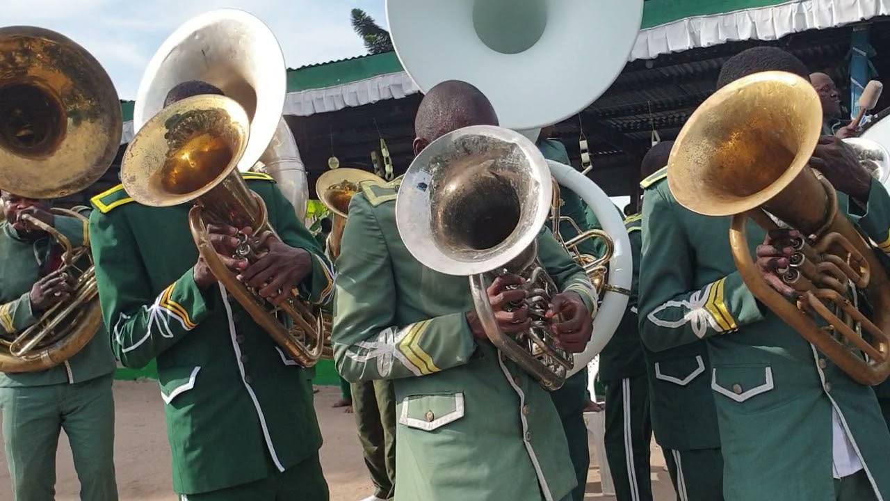 Faki Brazza dans Nkemba Nkemba bo landa ndulé kitoko  (Culte /04/04/21 a Nganga Lingolo