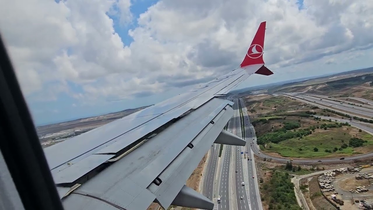 TURKISH AIRLINES 737-MAX8 APPROACH, LANDING and TAXING AT IST