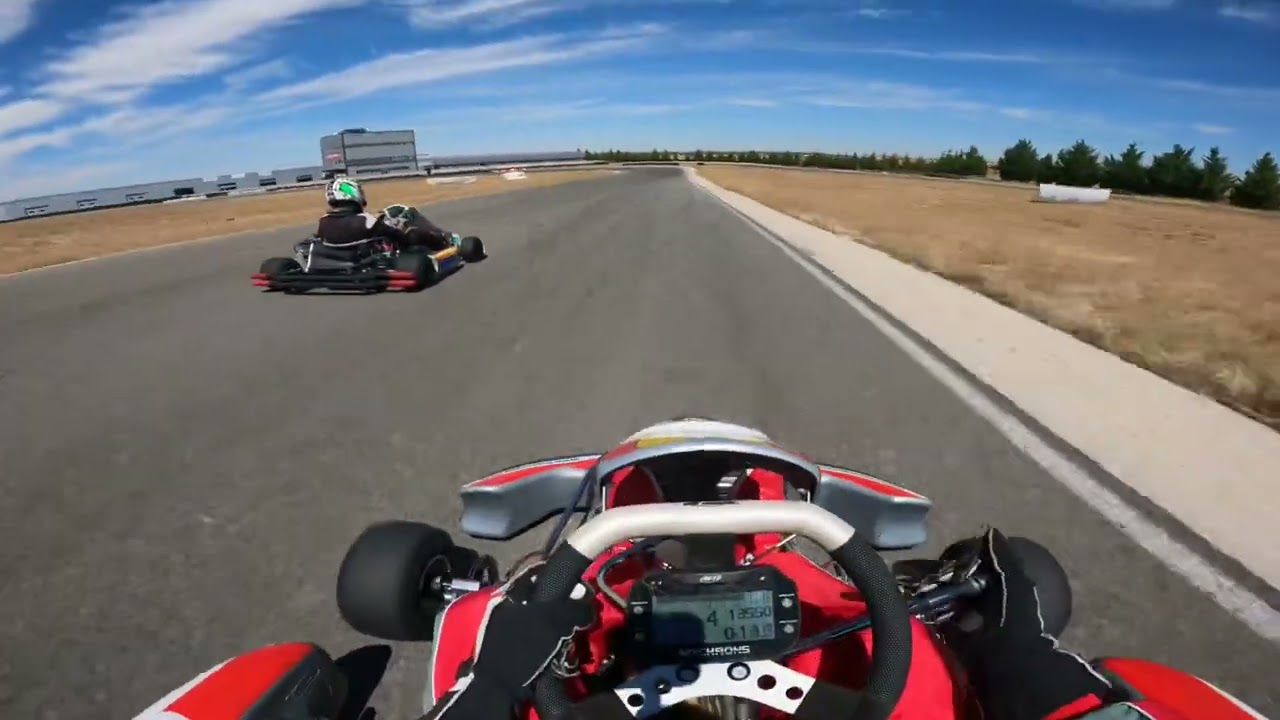 Vuelta en el circuito de Kotarr con un KZ
