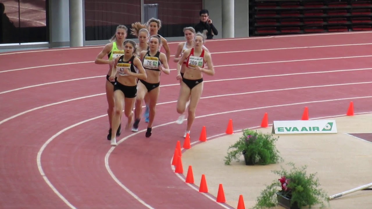 Laura Ripfel Staatsmeisterin 800m Halle 22. 2. 2020 Linz