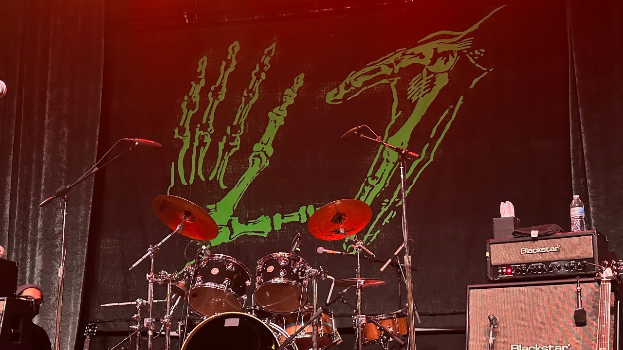 L7 2022-10-28 Bricks Are Heavy 30th Anniversary Tour, The Regent Theater, Los Angeles *FULL SHOW HD*