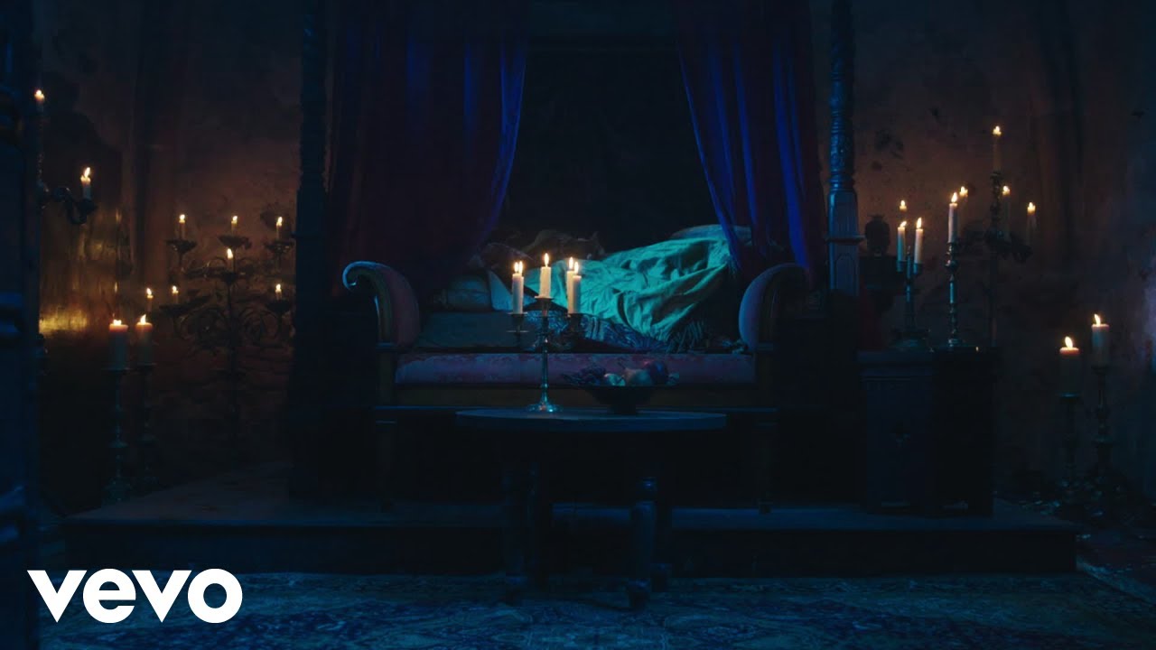 Halsey - Whispers (Visualizer)