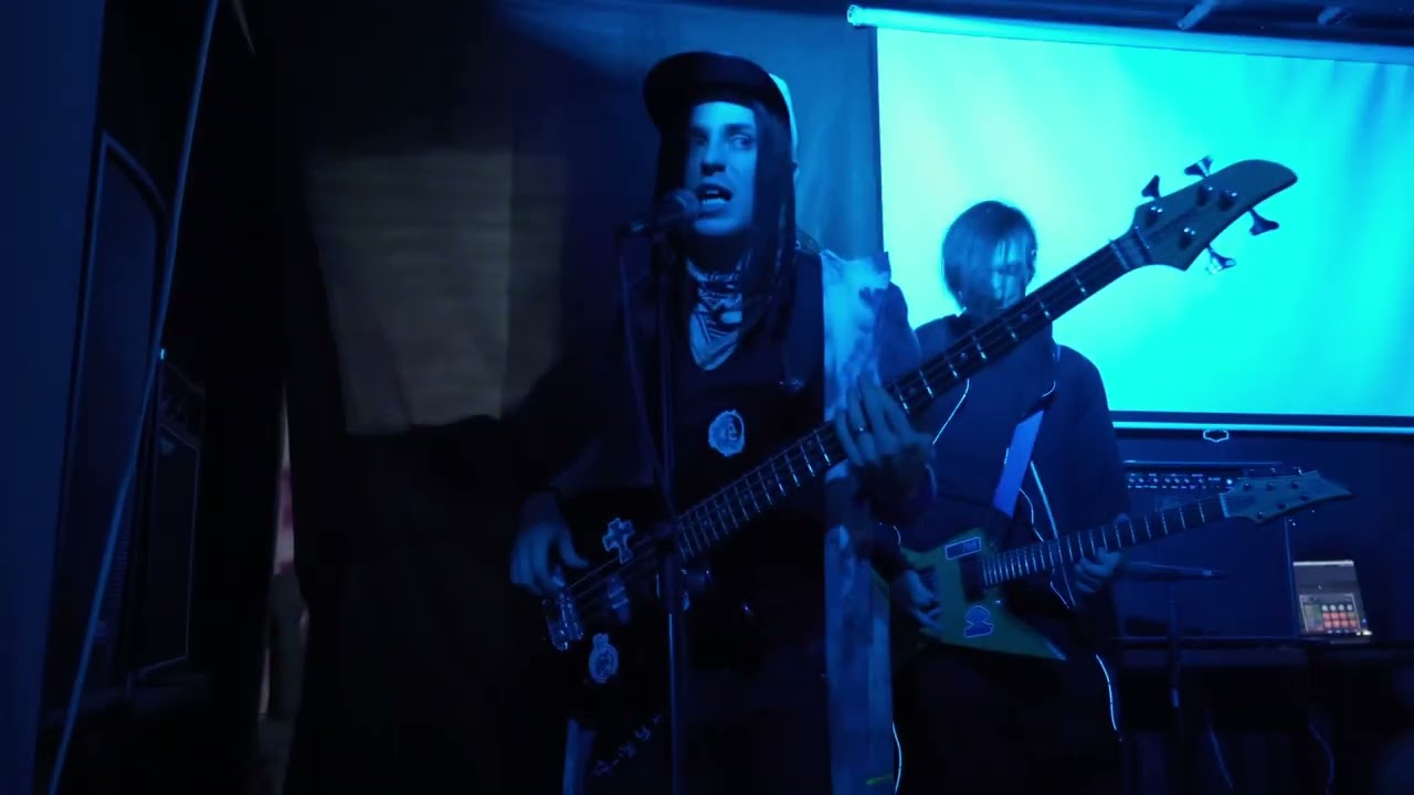 QUANTUM RAVE - Мысли-патроны (LIVE @ Tyumen Under Bar 11.11.2022)