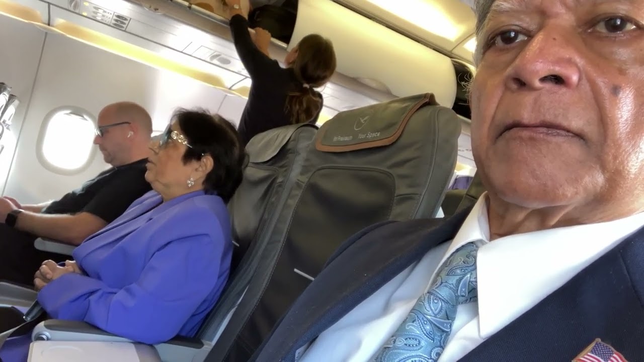 IMG 2686 Aruna & Hari Sharma Lufthansa Business Class Flight LH190 Frankfurt to Berlin, Aug 10, 2025