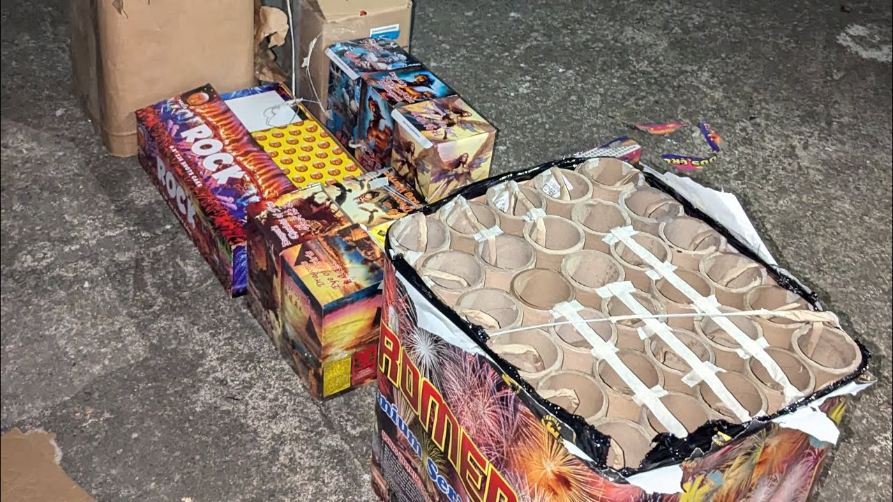 New year 2025 Salubong Mini Fireworks Display #fireworks #foryou #fypシ゚  #foryoupage #viralvideo