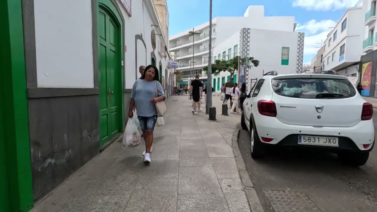 Arrecife Harbour, shops, bars and restaurants Lanzarote capital