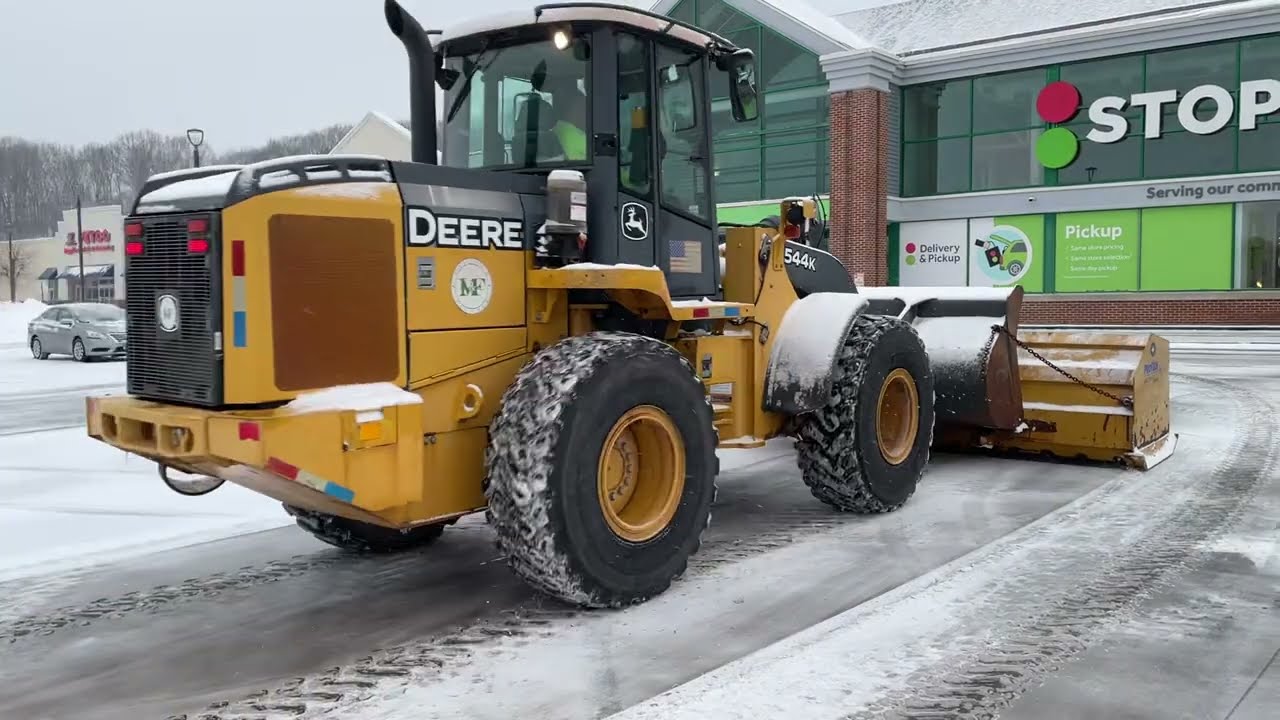 Snow Plowing with a John Deere 544K Payloader at Stop & Shop