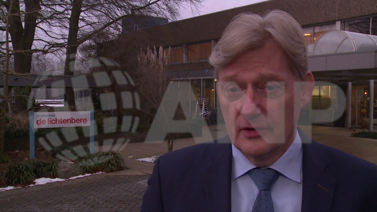 Van Rijn bezoekt verpleeghuizen