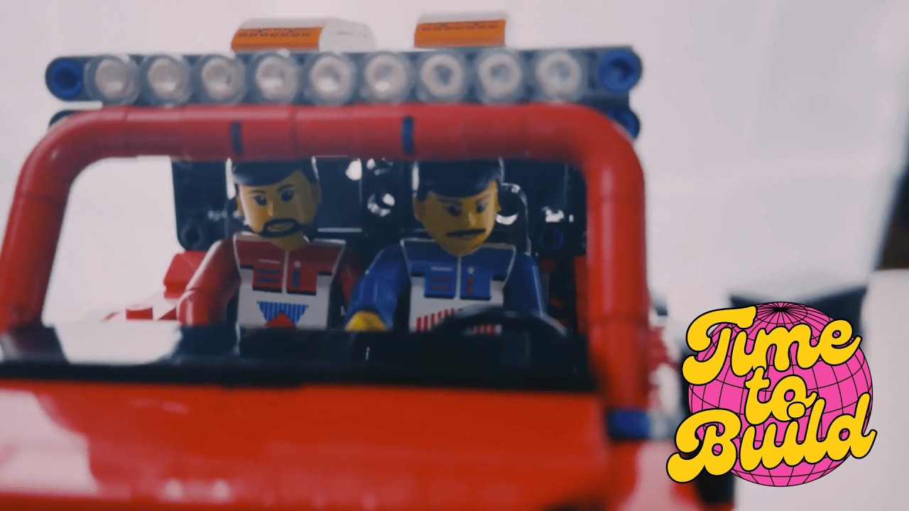 Lego 42213 Technic Ford Bronco figures test
