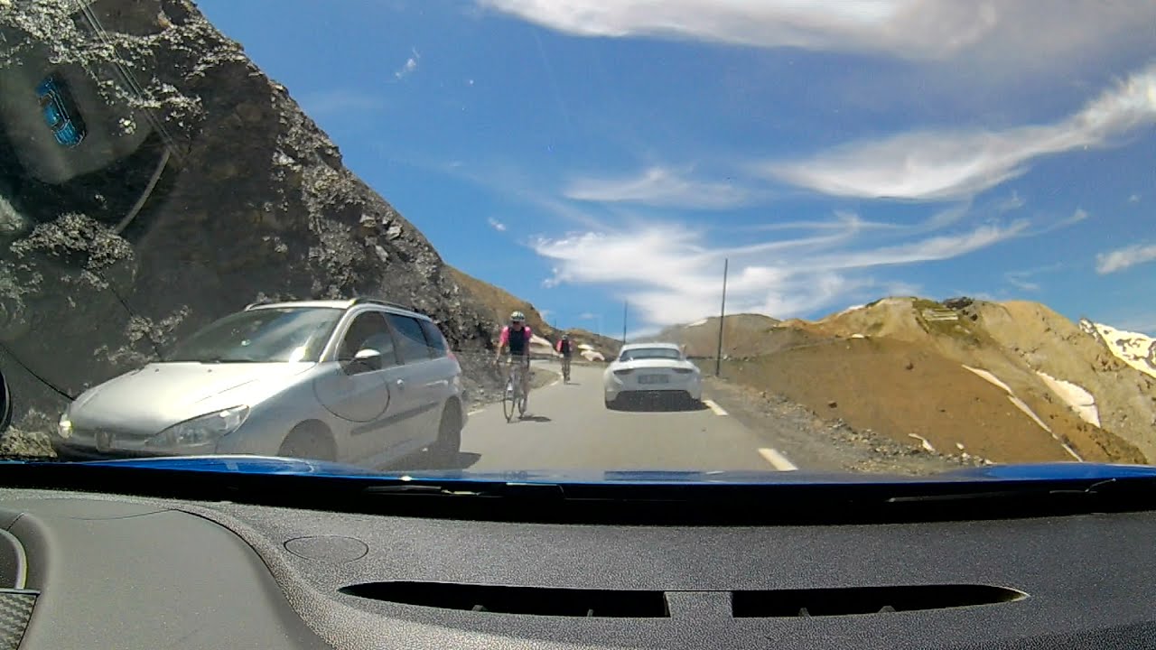 montée vers le col du Galibier en Alpine