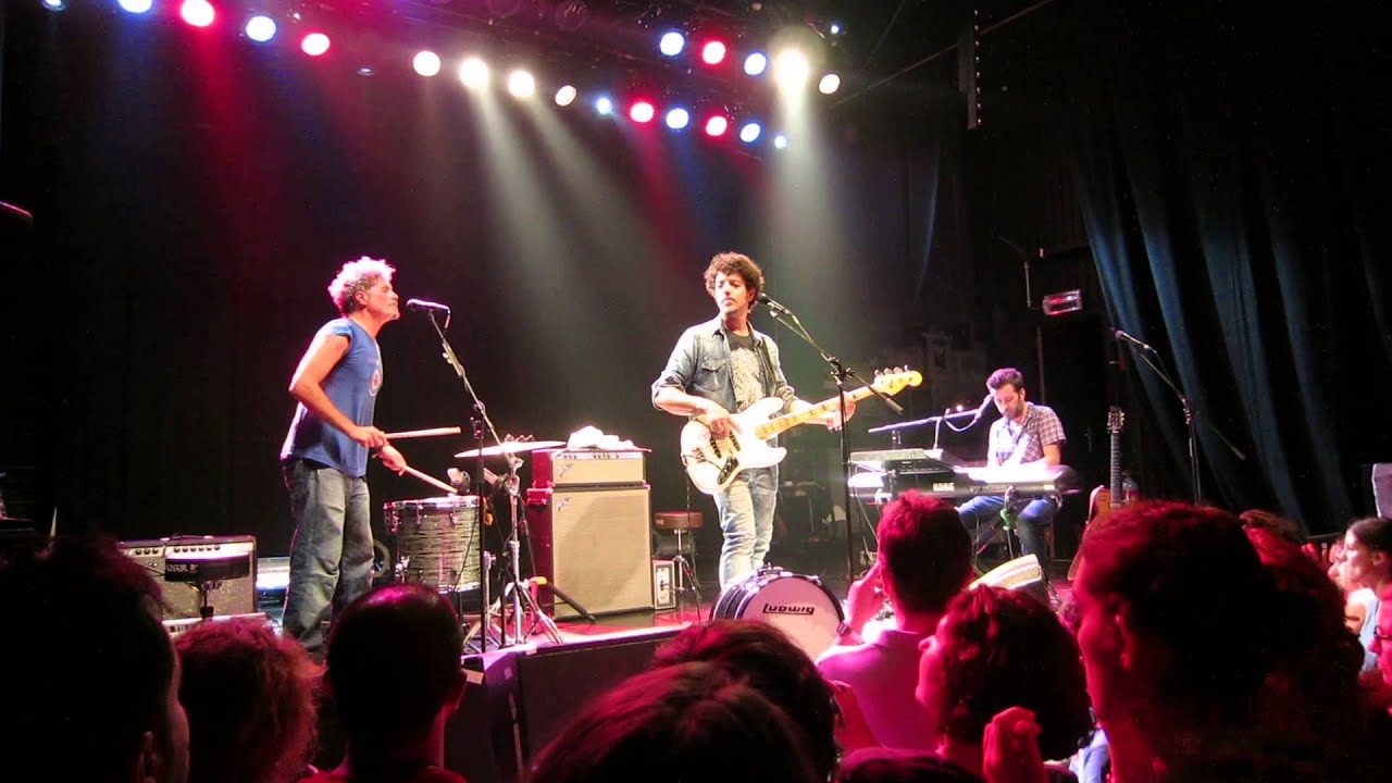 Fabi Silvestri Gazzé - Tour Europeo 2014 - Il negozio di Antiquariato