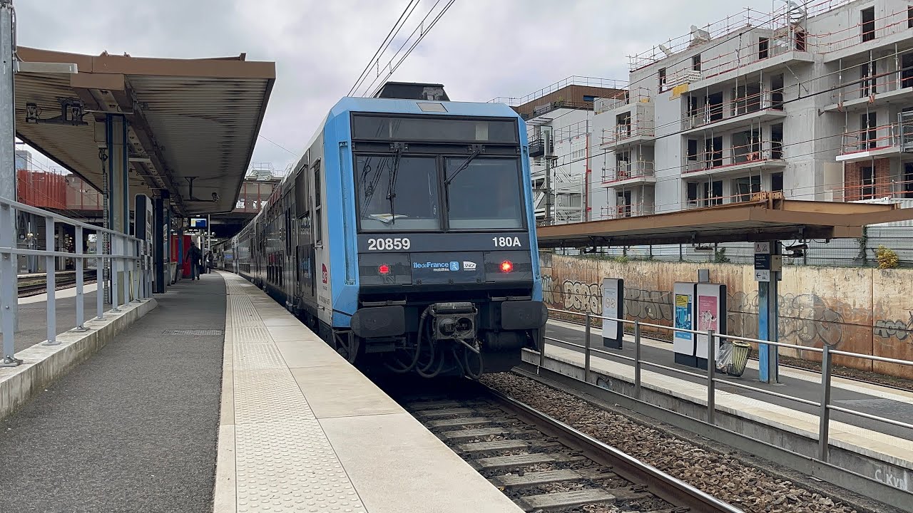 Z20500 extrêmement enrouée en gare de Viroflay Rive Gauche !