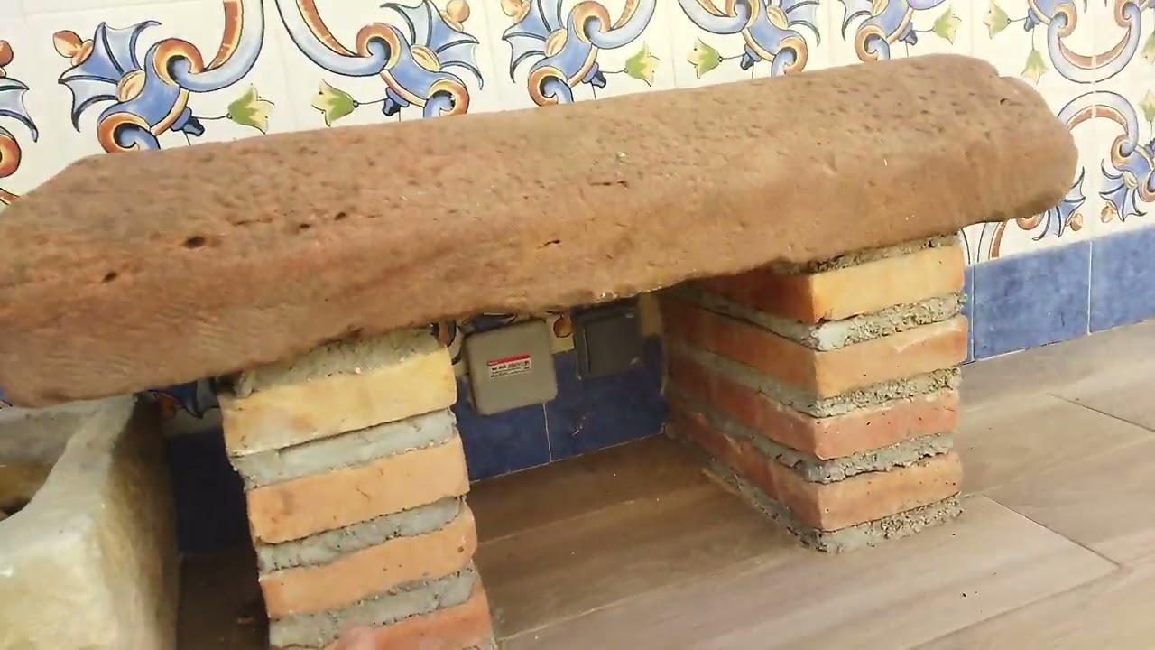 Toma de tierra de las placas solares y estructuras, en cobre desnudo hasta pica.