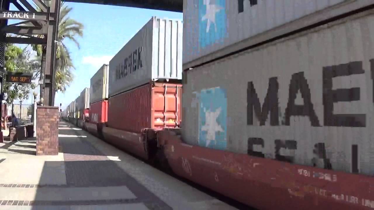 2 monster BNSF trains meet at Fullerton