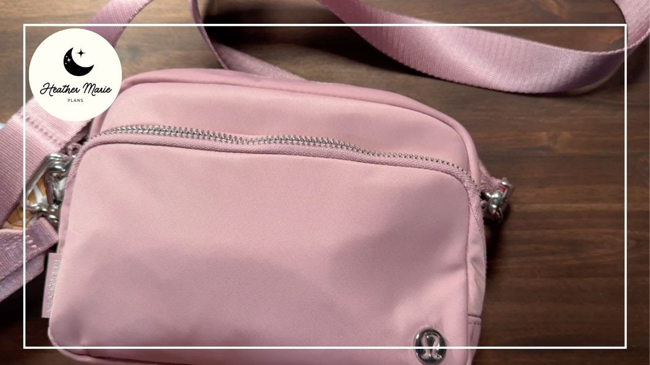 What's in my New Everywhere Crossbody Lulu Bag | HeatherMariePlans
