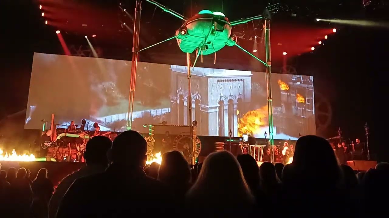 Jeff Waynes War Of The Worlds Live In Leeds 2025 Martian Fighting Machine
