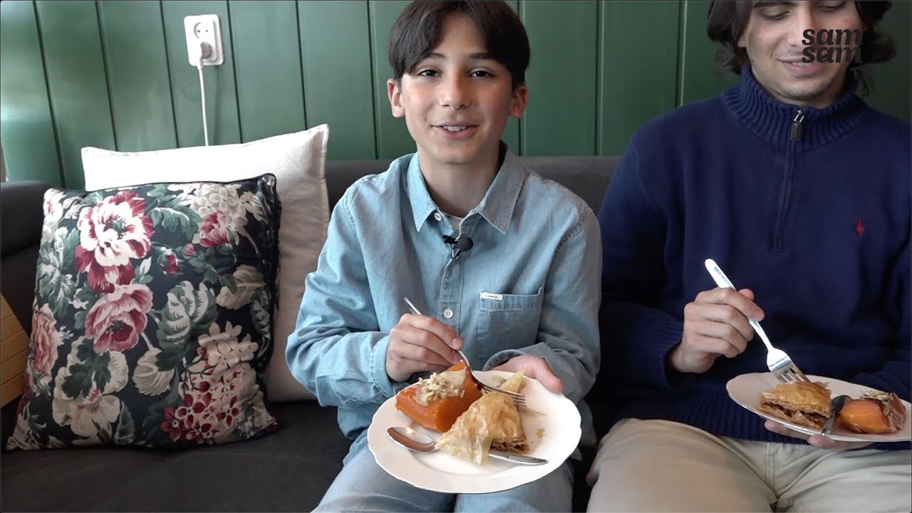 Adil viert na de vastenmaand ramadan het Suikerfeest