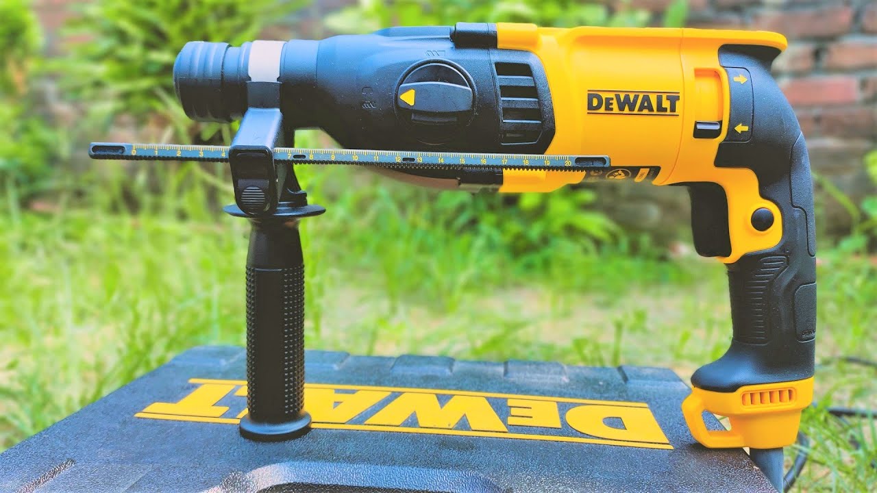 Unboxing & Testing DEWALT D25133K Hammer Drill