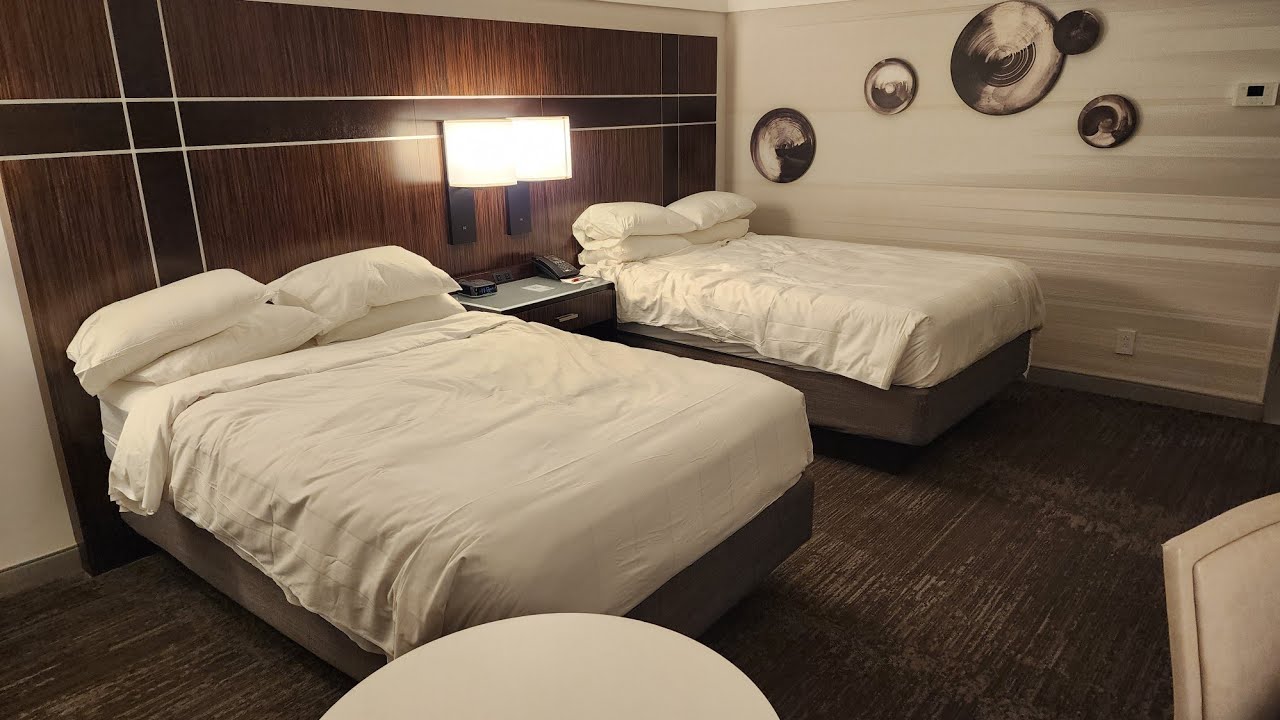 Полный тур по отелю и обзор отеля The New York Marriott Marquis на Манхэттене, Нью-Йорк, штат Нью...