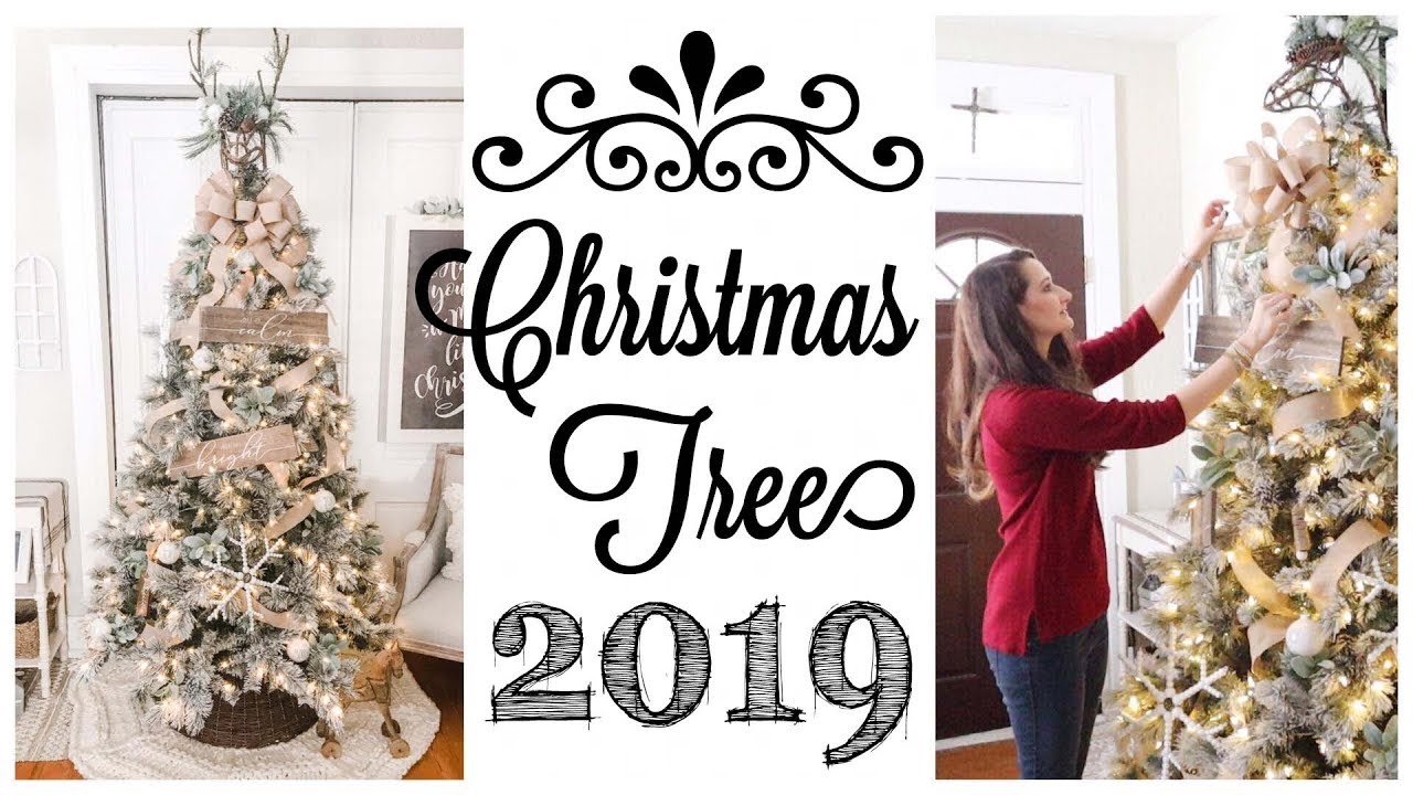 Farmhouse Christmas Tree | DECORATE WITH ME!