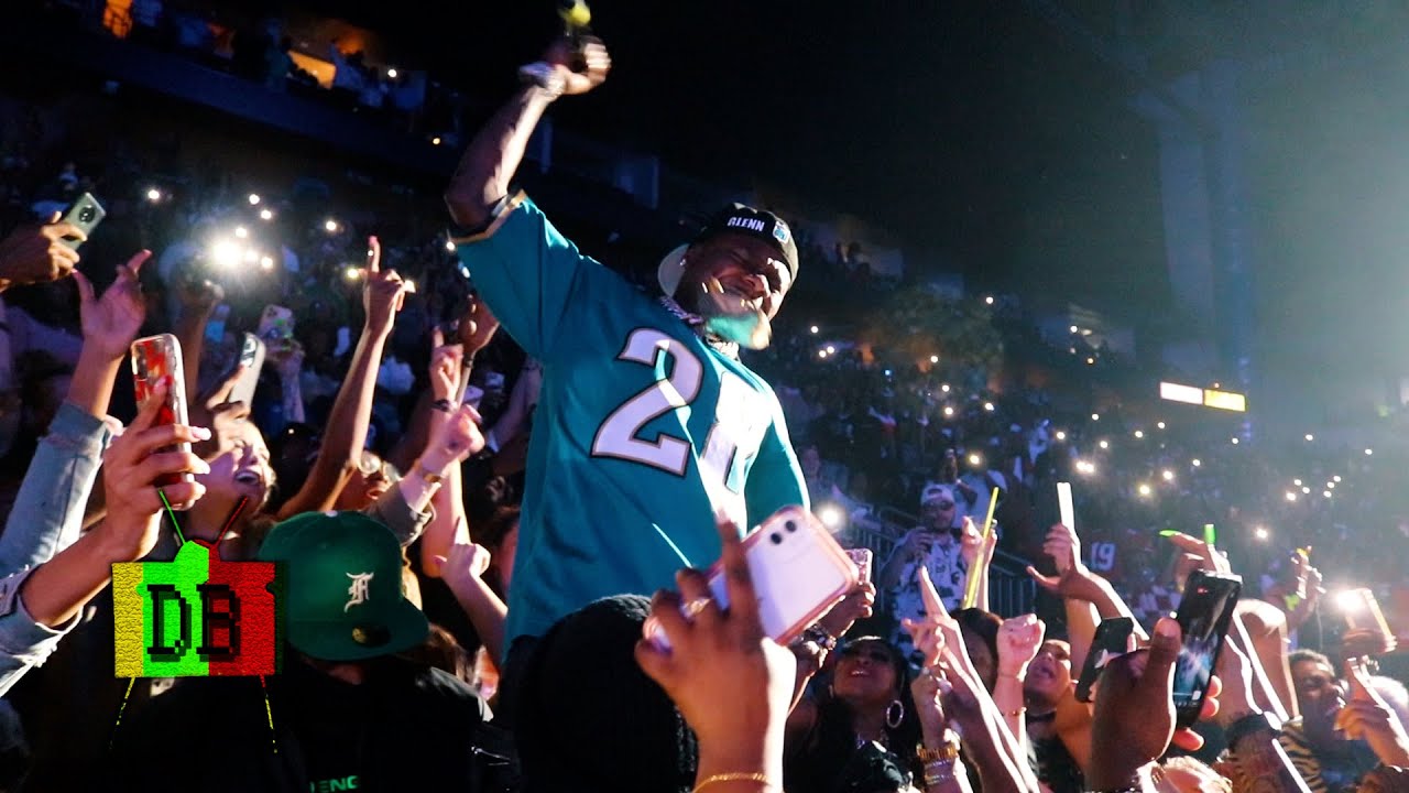 Dababy Performs 
