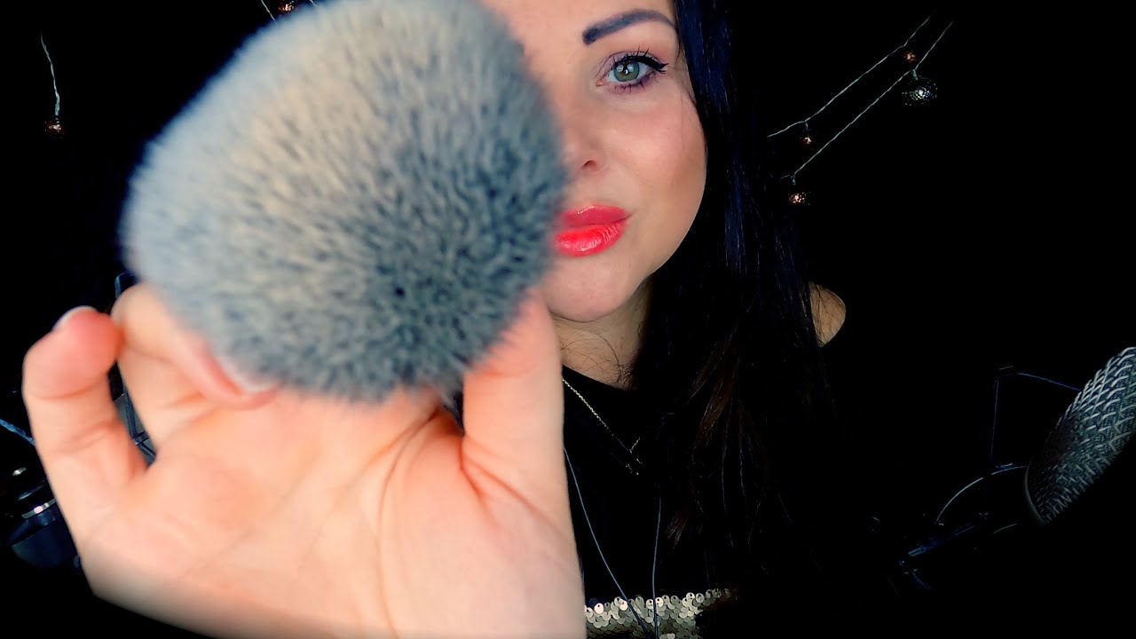 Asmr Make up Personal attention Koleżanka robi Ci makijaż.