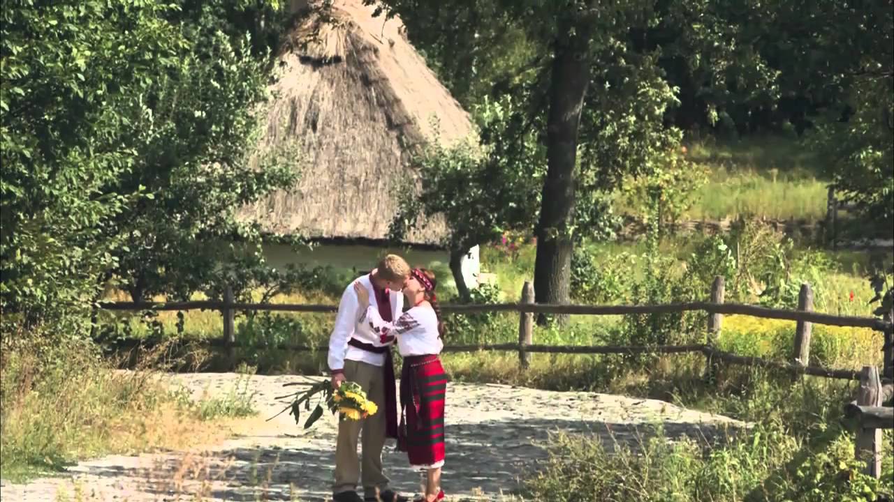 Ой у вишневому садочку...