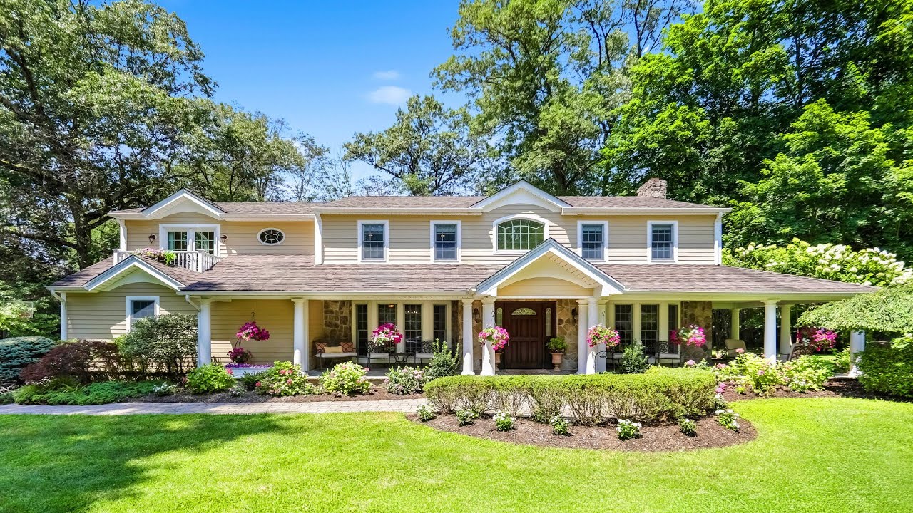 For Sale - 72 Old Farms Road, Woodcliff Lake, NJ 07677