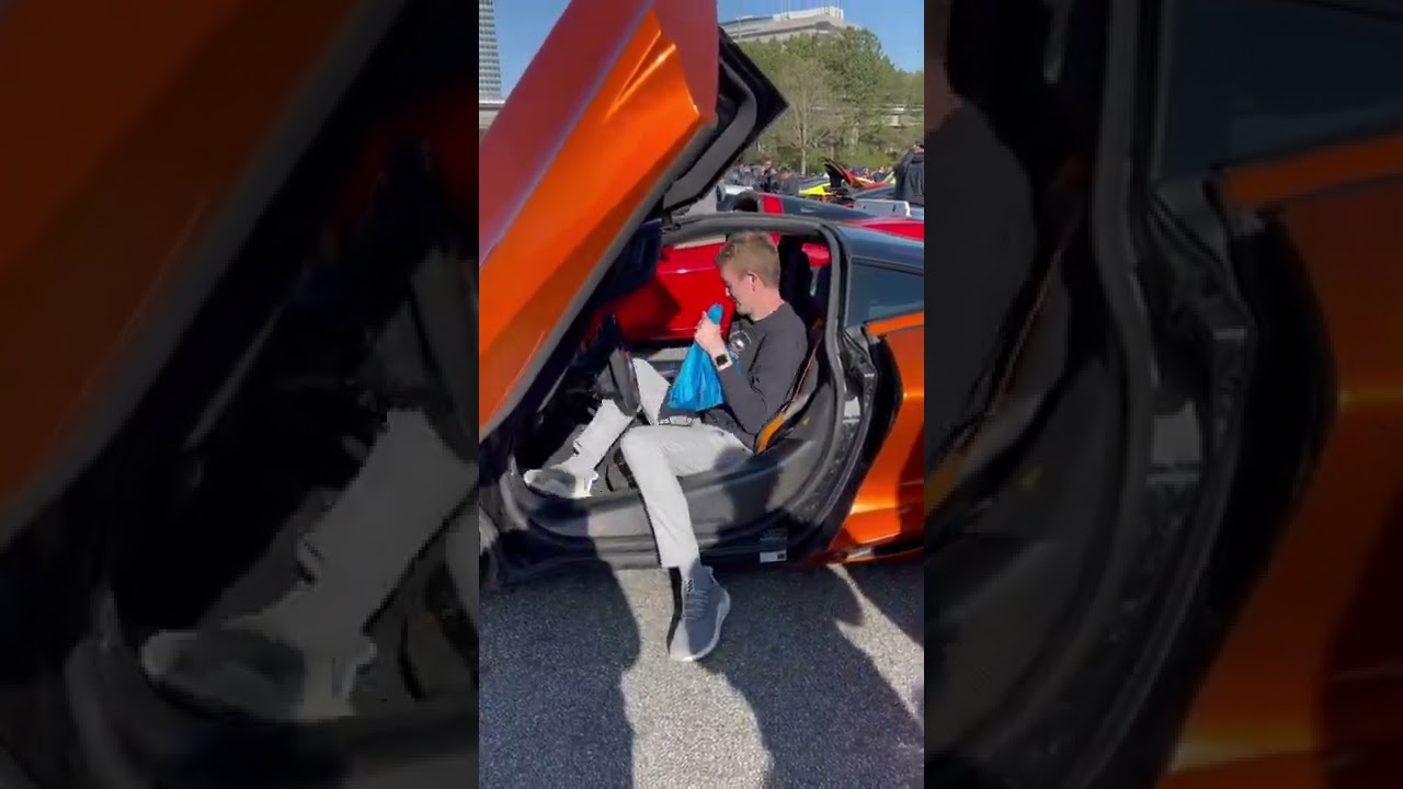 Can A Tall Person Fit In A Mclaren?? #shorts