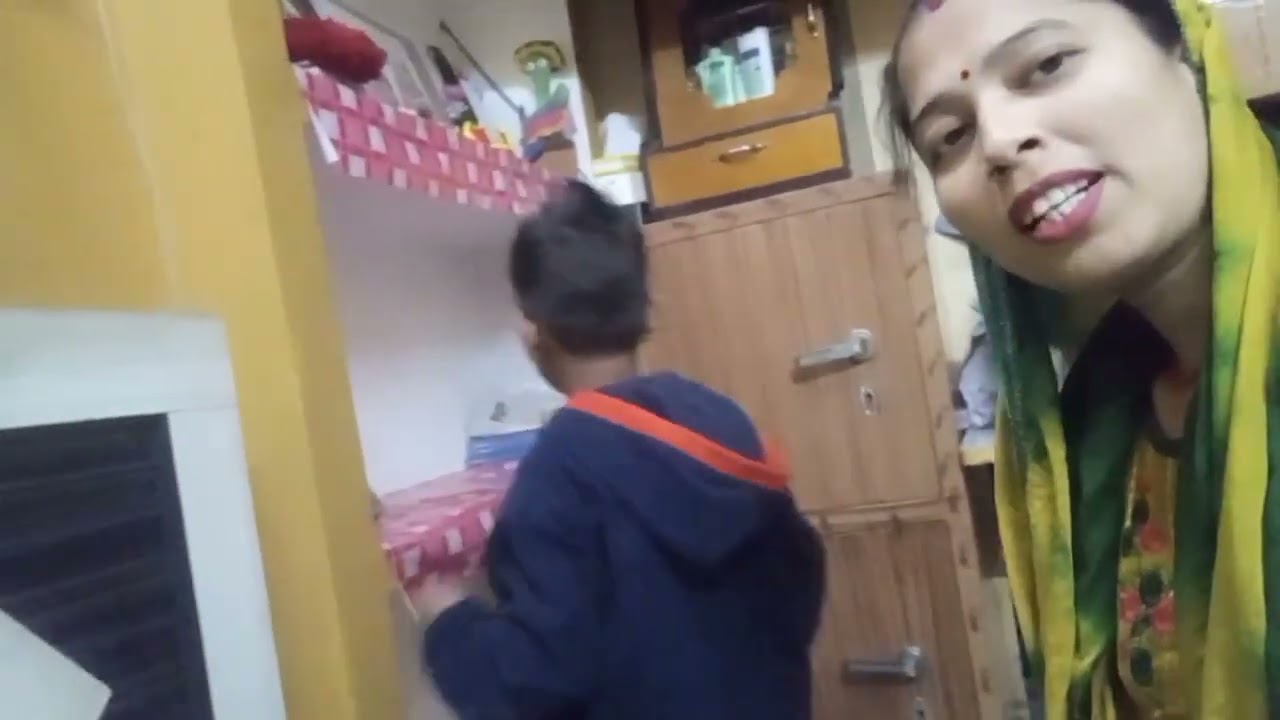 Aaj main kapdhe kharidne Bazar ja rhe ho..
