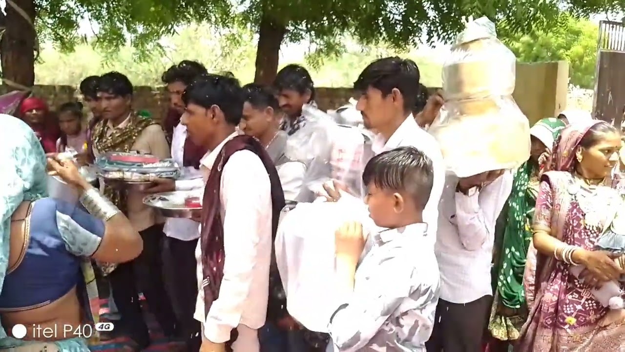 લાડવા બેનનામામેરા ગામ દહેગામ//દેશી લગ્ન ગીત//Dosti village boy Gujarati video