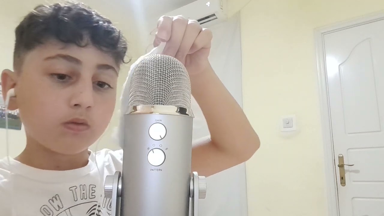 ASMR - RIPPING TOILET PAPER!