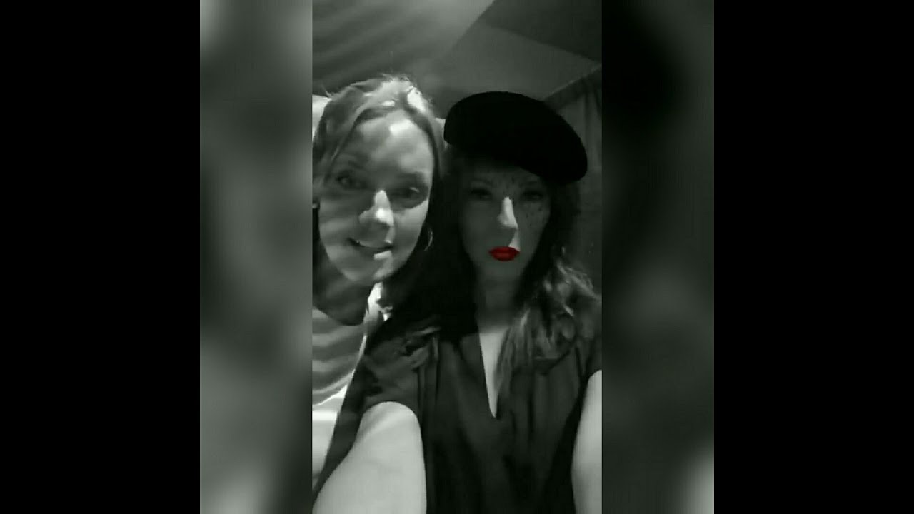 Rachel skarsten with Anna silk and other Lost Girl cast at dragon con 2018 in Atlanta 