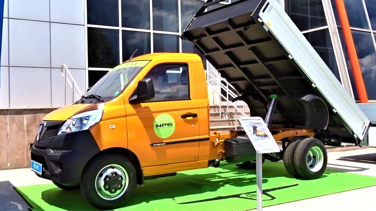 2022 Piaggio Porter SR NP6 City Tipper Truck - Interior, Exterior, Walkaround  - Truck Expo