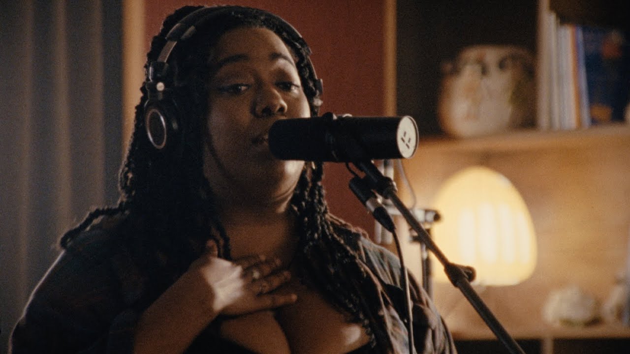 Whitney Mixon - Caught Up | MATERIAL SOUNDS