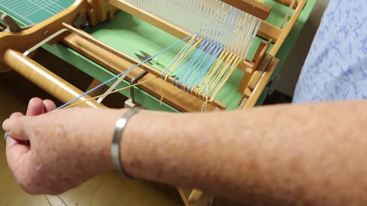 The best method for changing colour in your warp, and how to warp alternating colours.