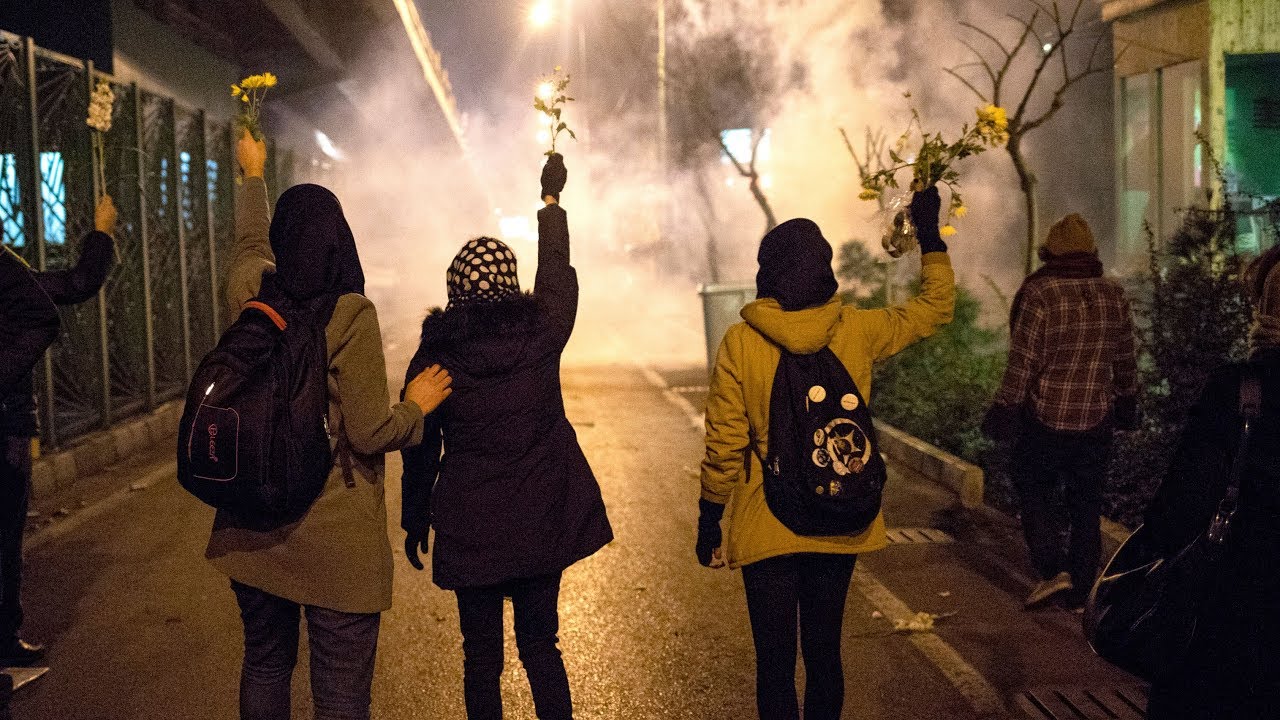 Iran protests: Crowds flee as shots are fired in Tehran