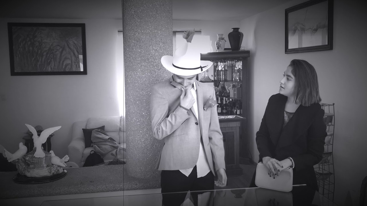 Tin Tan   HAY MUERTOS QUE NO HACEN RUIDO