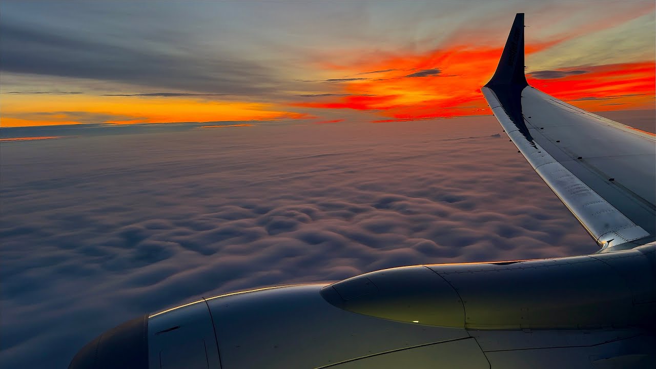 [4K] – Awesome Calgary Sunrise Landing – WestJet – Boeing 737-8 Max – YYC – C-FQGG – SCS 1113