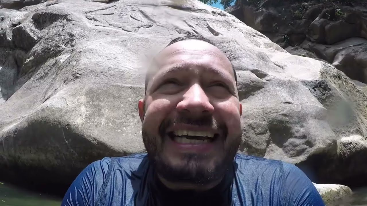 Perdidas en el fondo de un río